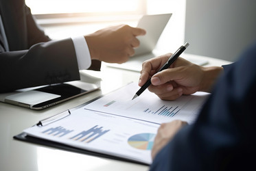 инвестиционный отчет финансового консультанта. генеративный контент - yliv