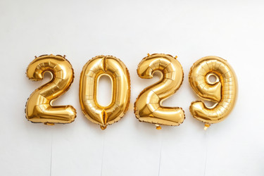 празднование нового 2029 года золотыми воздушными шарами на белом фоне - RomanZ