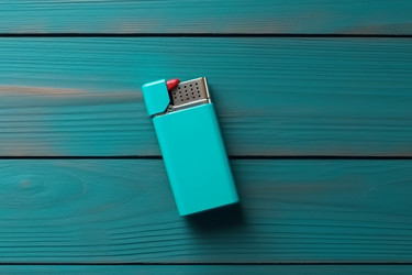Стильная маленькая карманная зажигалка. Классический аксессуар Danger portable burn. Генерировать искусственный интеллект - yliv