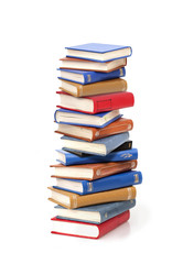 Стопка книг в разноцветных обложках, изолированная на белом фоне - Prokrida