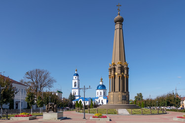 Памятник в честь победы при Малоярославце в Отечественной войне 1812 года и собор Казанской иконы Божией Матери, Малоярославец, Калужская область - kostya6969