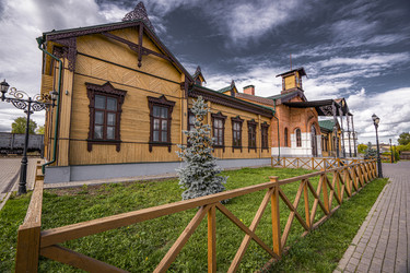 Железнодорожный вокзал 1896 года постройки в городе Шуя. Ивановская область - Parabuben