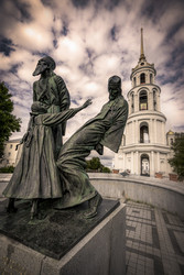 Воскресенский собор, колокольня и памятник погибшим священникам за веру. Город Шуя, Ивановская область - Parabuben