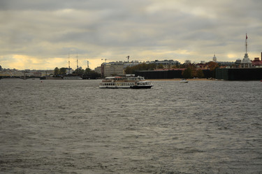 Город Санкт-Петербурга , река Нева, мост , туристический речной трамвайчик , экскурсия - Nadya11