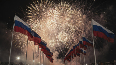 фейерверк с российскими флагами - Vvicca