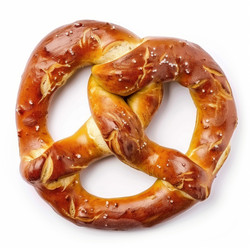 вкусные, свежеиспеченные крендельки, посыпанные крупной солью, изолированные на белом фоне - yliv