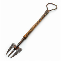 Rusty antique eel spear fishing tool on white background - yliv