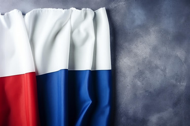 флаг российской федерации в сложенном виде на сером фоне с пробелом для копирования - yliv