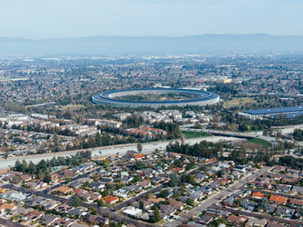 Купертино, Калифорния, США, мероприятие Apple в кампусе штаб-квартиры Apple Park. 9 сентября 2026 года - EOS_Canon