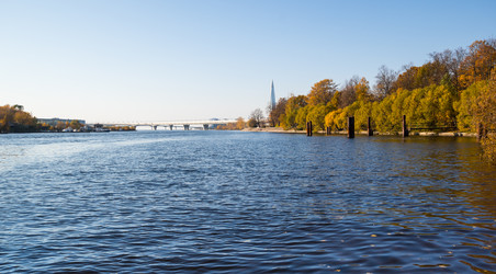 вид на городской парк осенью - gumbao