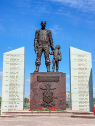 Памятник Солдатам правопорядка, мемориальный комплекс в парке Трудовой в Челябинске, 2024 - Tatiana_Panova