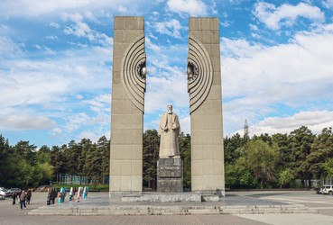Памятник И. В. Курчатову на площади Науки, Челябинск 2024 - Tatiana_Panova
