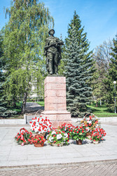 Памятник Александру Матросову в парке Ленина, Уфа, Республика Башкортостан, Россия, 2015 - Tatiana_Panova