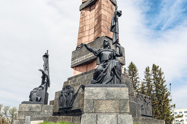 Монумент Дружбы в честь 400-летия присоединения Башкортостана к России, Уфа, 2025 - Tatiana_Panova