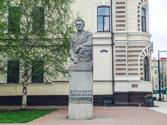 Памятник А.Д. Цюрупа, Уфа, Республика Башкортостан, Россия, 2025 - Tatiana_Panova