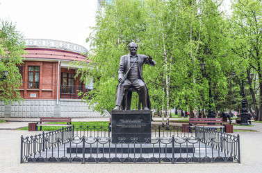 Памятник башкирскому композитору Загиру Исмагилову в Театральном сквере, Уфа, Республика Башкортостан, Россия, 2025 - Tatiana_Panova