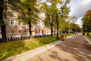Москва. Петровский бульвар ранней осенью - IgorRozhkov