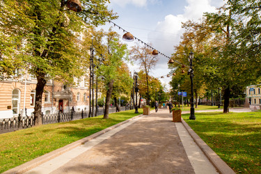 Москва. Петровский бульвар ранней осенью - IgorRozhkov