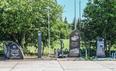 Памятники пограничникам, морякам, инженерным войскам в Парке Победы, Ялуторовск, Тюменская область, Россия, 2024 - Tatiana_Panova
