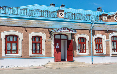 Торговые ряды на Сретенской площади, Ялуторовск, Тюменская область, Россия, 2024 - Tatiana_Panova