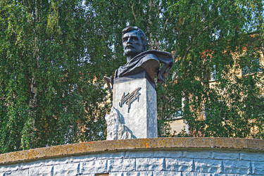 Памятник писателю Александру Грину на набережной, Киров, Кировская область, Россия, 2021 - Tatiana_Panova