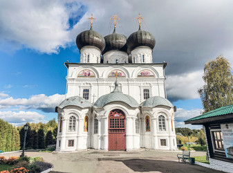 Собор Успения Пресвятой Богородицы в Вятском Успенском Трифоновом монастыре, Успенский собор, Киров, Кировская область, Россия, 2024 - Tatiana_Panova