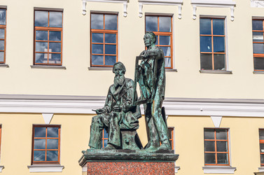 Памятник Виктору и Аполлинарию Васнецовым, Киров, Кировская область, Россия, 2024 - Tatiana_Panova