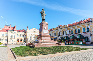 Памятник В.И. Ленину на Красной площади, Рыбинск, Ярославская область, Россия, 2024 - Tatiana_Panova
