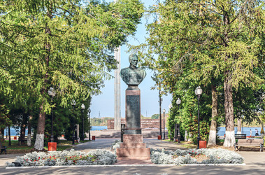 Памятник военачальнику П.И. Батову, Рыбинск, Ярославская область, Россия, 2024 - Tatiana_Panova