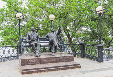 Мемориал Перед полетом, изображающий Юрия Гагарина и Сергея Королева, Энгельс, Саратовская область, Россия, 2026 - Tatiana_Panova