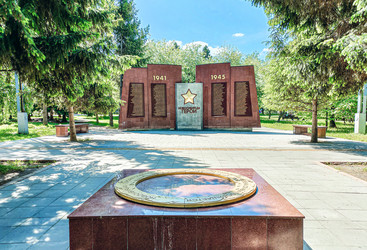 Мемориал Новосибирцы-герои в Великой Отечественной войне в сквере Славы, Новосибирск, Россия, 2024 - Tatiana_Panova