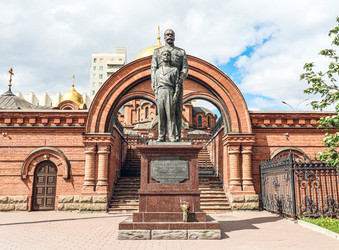 Памятник Николаю II и цесаревичу Алексею на Красном проспекте, Новосибирск, Россия, 2024 - Tatiana_Panova