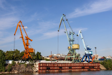 Портовые краны в речном порту, Новосибирск, Россия, 2024 - Tatiana_Panova