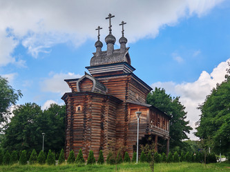церковь святого георгия победоносца в коломенском. музей деревянного зодчества. москва, россия. 15 июня 2026 года - ElenGlush