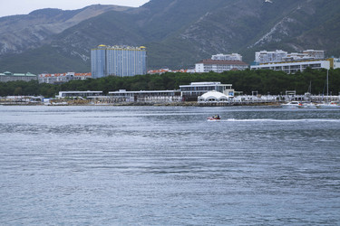 Краснодарский край , город Геленджик , Черноморское побережье, курорт, вид на набережную с моря - Nadya11