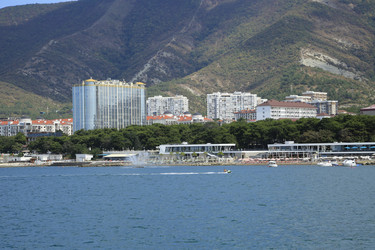 Краснодарский край , город Геленджик , Черноморское побережье, курорт, вид на набережную с моря - Nadya11