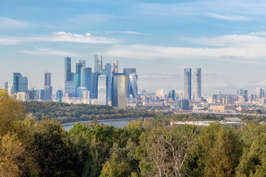 Московский международный деловой центр (ММДЦ) или "Москва-Сити". Панорамный вид на Москву с Воробьевых гор, Россия - kostya6969