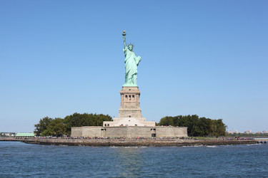 The famous Statue of Liberty on the island in New - paha_l
