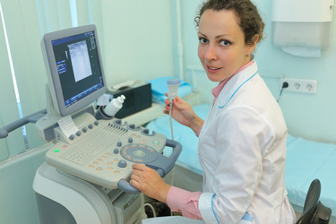Doctor and modern ultrasound system of expert - paha_l