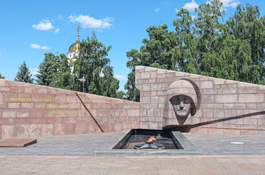 Горельеф Скорбящей Матери-Родине и Вечный огонь, Самара, Самарская область, Россия, 2025 - Tatiana_Panova