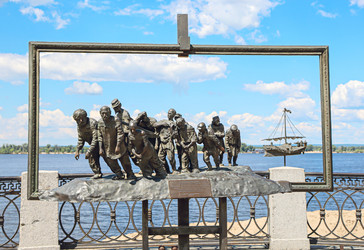 Скульптура Бурлаки на Волге на набережной, Самара, Самарская область, Россия, 2025 - Tatiana_Panova