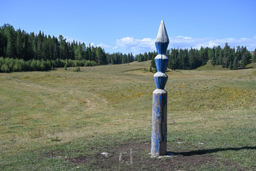 шест для привязи лошадей, используемый кочевыми народами азии - alkir