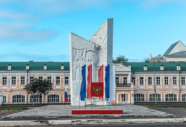 Памятник героям Октябрьской революции и Гражданской войны на площади Революции, Вологда, Вологодская область, Россия, 2024 - Tatiana_Panova