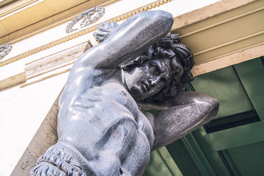 Жанровая скульптура Атланты у Нового Эрмитажа, Санкт-Петербург, Россия - Tatiana_Panova