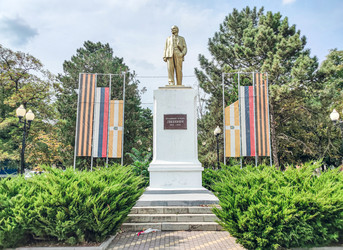 Памятник В.И. Ленину на проспекте Карла Маркса, Минеральные Воды, Ставропольский край, Россия, 2025 - Tatiana_Panova