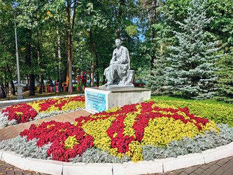 Памятник Максим Горький в парке Горького, Ижевск, Удмуртия, Россия, 2021 - Tatiana_Panova