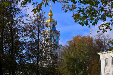 Живописный вид осенью на Костромской кремль - Mishell
