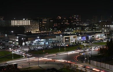 интенсивное движение на улицах ночного города - alkir