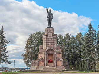 Памятник В. И. Ленину в Центральном парке, Кострома, Костромская область, Россия, 2024 - Tatiana_Panova