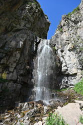 водопад в горах тянь-шаня в казахстане - alkir